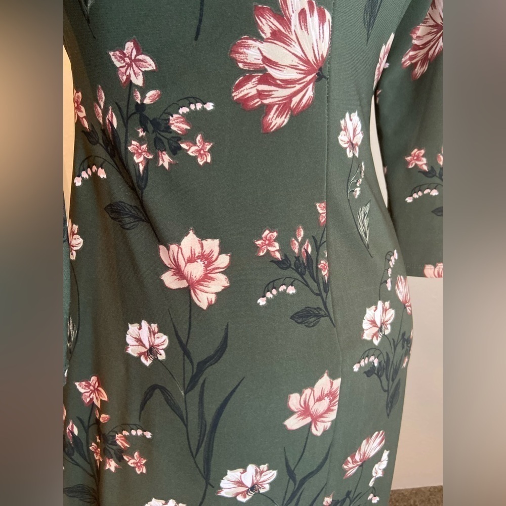 Lauren Ralph Lauren~Rich Deep Green Floral V-Neck Midi Sheath Dress~Size 4 - Picture 7 of 16